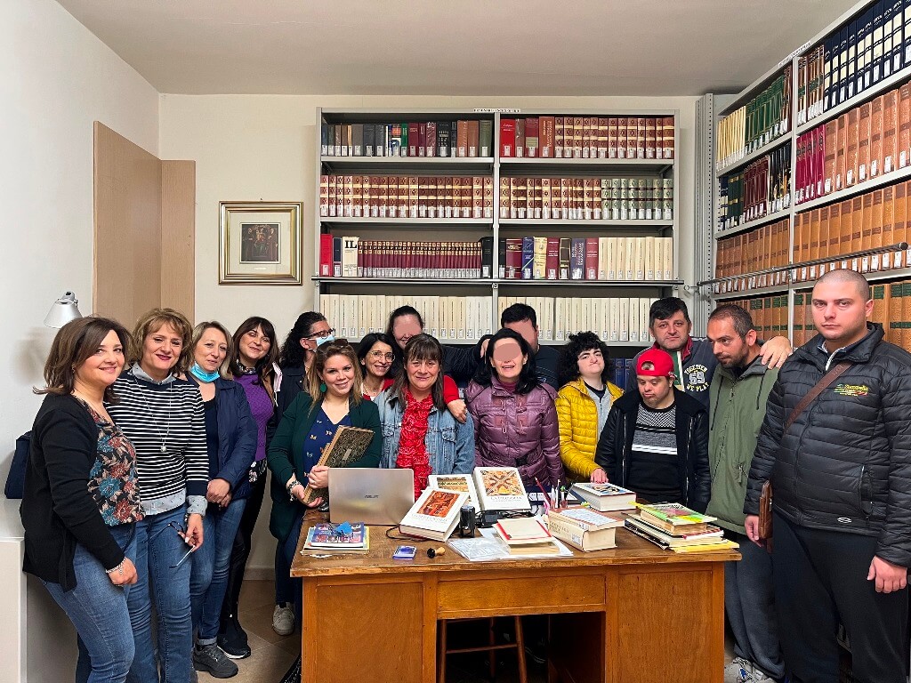 Visita alla Biblioteca Diocesana e Patto per la Lettura - gocce nel deserto