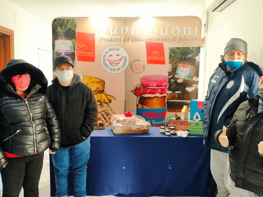 Visita al Laboratorio di Pasticceria gestito da ragazzi con Sindrome di Down “BuoniBuoni” di Cosenza - gocce nel deserto